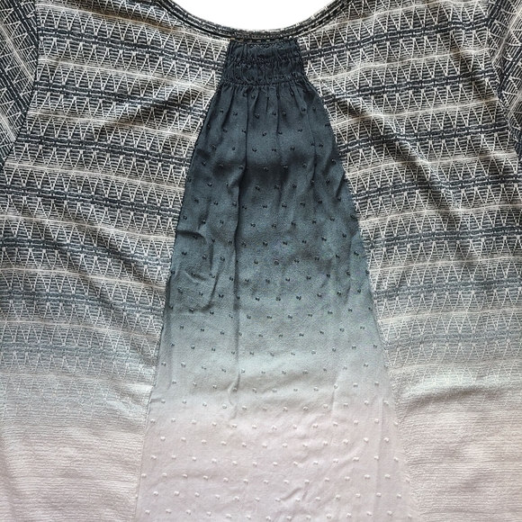 Miss Me By Buckle Womens Rhinestone Embellished Ombre Geometric Top – Size Large - Picture 6 of 9